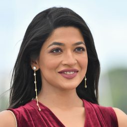 阿茲瑪麗·哈克·巴德宏 飾演 Heena "Octopus" Rehman