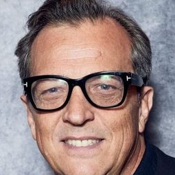 基比爾麥辛奴 - 七生有幸導演