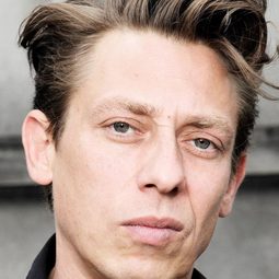 Milton Welsh - Skin Creepers演員 飾演Barkeeper