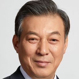 金甲洙  飾演 Elder Son