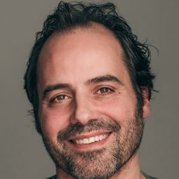 Xosé Manuel Esperante - 以眼還眼演員 飾演Andrés