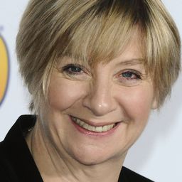 Victoria Wood 飾演 Self