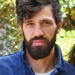 Régis de Martrin-Donos 飾演 