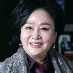 Kim Chang-sook 飾演 Jeon Geum-ja