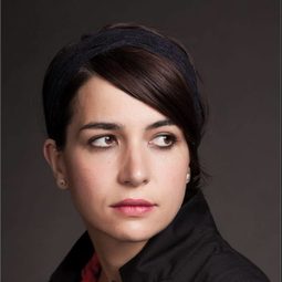 Ioana Iacob - 塗鴉少年秘密檔案演員 飾演The Mother