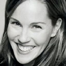 Jillian Fargey 飾演 Bank Customer