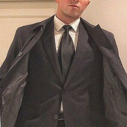 Robbie DeRaffele 飾演 'Being' #1