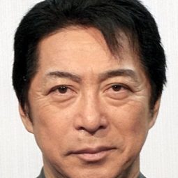 小村哲生 飾演 Emma Daio (King Yama) (voice)