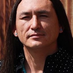 尤金·布瑞·洛克 飾演 The Chief