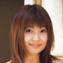 仲谷かおり 飾演 