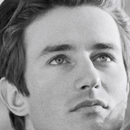 Jean Sobieski 飾演 Mondaini