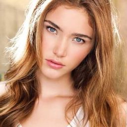 Chanel Celaya 飾演 Ivana the Model Turned Actress