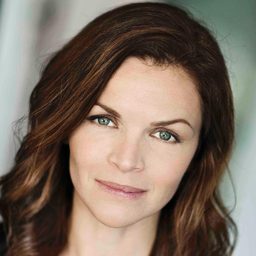 Stine Stengade 飾演 Ellen