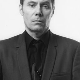 Thomas Wydler 飾演 Self