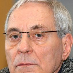 Peter Fitz - Utta Danella - Eine Liebe im September演員 飾演Harry Severin