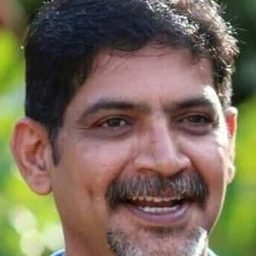 Krishna Hebbale 飾演 Inspector Sudhakar