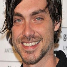 Daniel González 飾演 Lucas