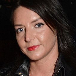 Debbie Gwyther 飾演 Self