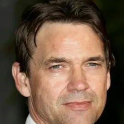 道格瑞·史考特 - One Last Chance演員 飾演Frankie The Fence