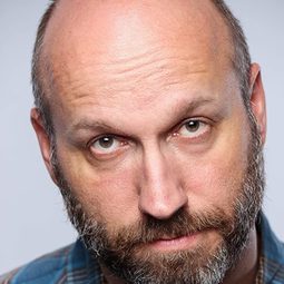 Kurt Scholler 飾演 Various