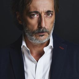 Javier Coll - 埃塔的信心演員 飾演Soccer Fan