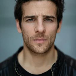 Joseph Altamura 飾演 Francesco