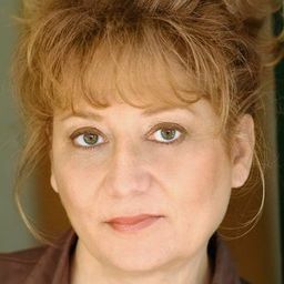 Suanne Spoke 飾演 Pearl Miller