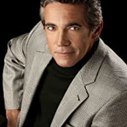 Braulio Castillo hijo 飾演 Ramírez del Prado