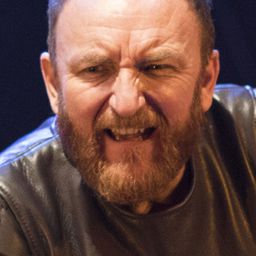 Antony Byrne 飾演 Earl of Kent