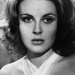 Dagmar Lassander 飾演 Laura Murchison