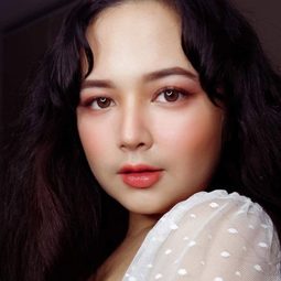 Inah de Belen - 愛上刁蠻美少女演員 飾演Andy