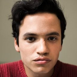 Anthony Therrien 飾演 Patrick