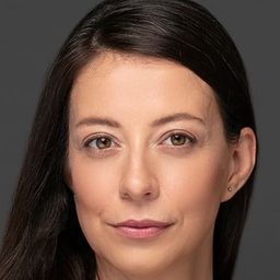 Simge Geren - 小鎖匠的煩惱演員 飾演Yataktaki Kadın