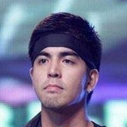 Mark Herras 飾演 Jake