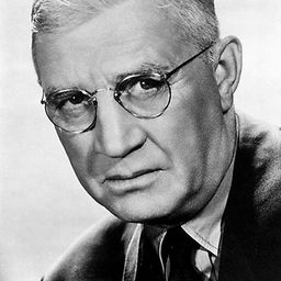 Lloyd Bacon - 蛙人海底戰導演