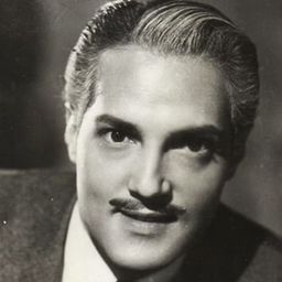 Roberto Cañedo 飾演 Federico de La Cadena