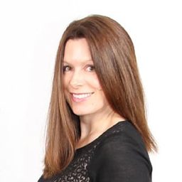 Heather Fairbanks 飾演 Nurse (uncredited)