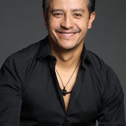 Edison Ruiz 飾演 Miguel