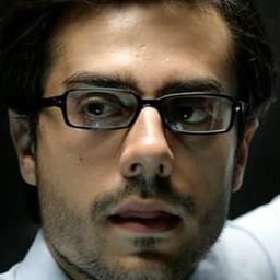 Giuseppe Soleri 飾演 Meroni