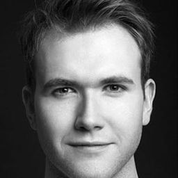 Joe Bannister 飾演 Jacob MacLeod