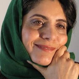 Nayereh Farahani 飾演 The Mother