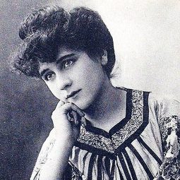 Jeanne Bérangère 飾演 