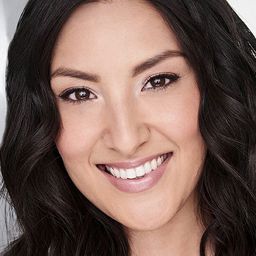 Amy Puente - 亞歷山大衰到家：公路旅行演員 飾演Curator #2