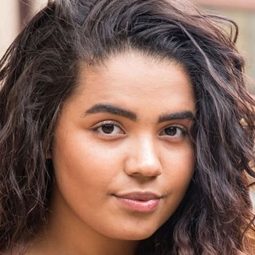 Shelby Christine Freeman - 海邊別墅演員 飾演Pregnant Girl (uncredited)