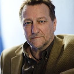 Reidar Sørensen 飾演 Brede Sperre