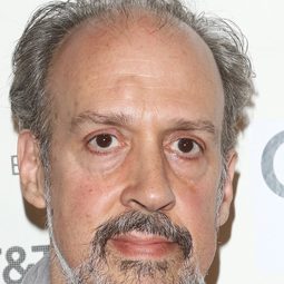 Kent Jones 飾演 off screen interviewer