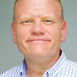 賴瑞·喬·坎貝爾 飾演 Hog-Head