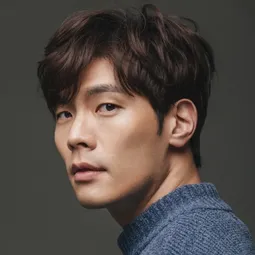 崔丹尼爾 飾演 Dong-hoon