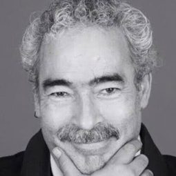 Alonso Echánove 飾演 Israel Ordóñez