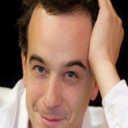 Adrian Eröd 飾演 Albert